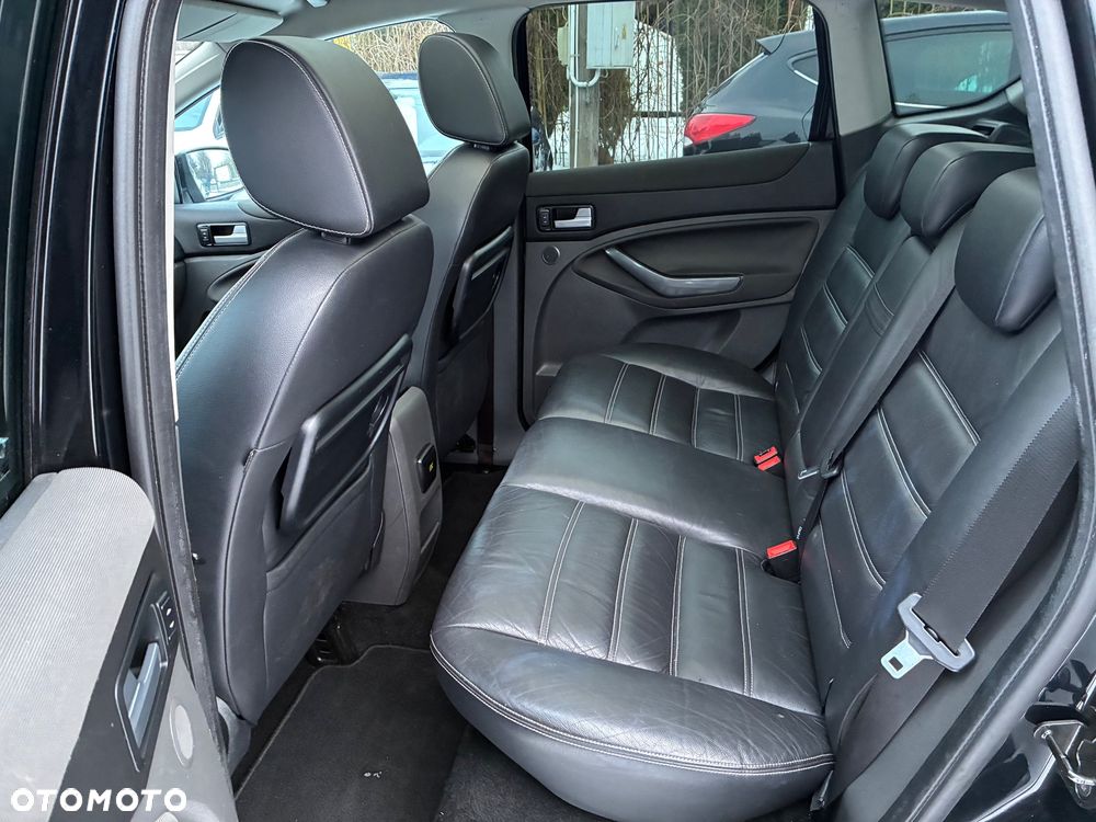 Ford Kuga 2.0 TDCi 2x4 Titanium - 9