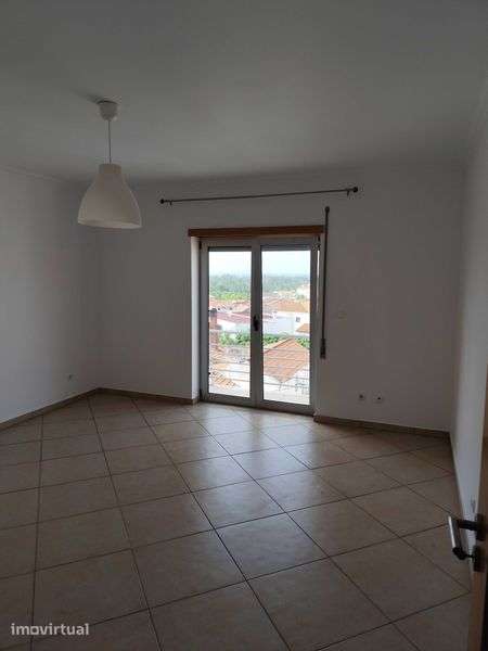 Apartamento T2 no centro de Pataias - Grande imagem: 4/11