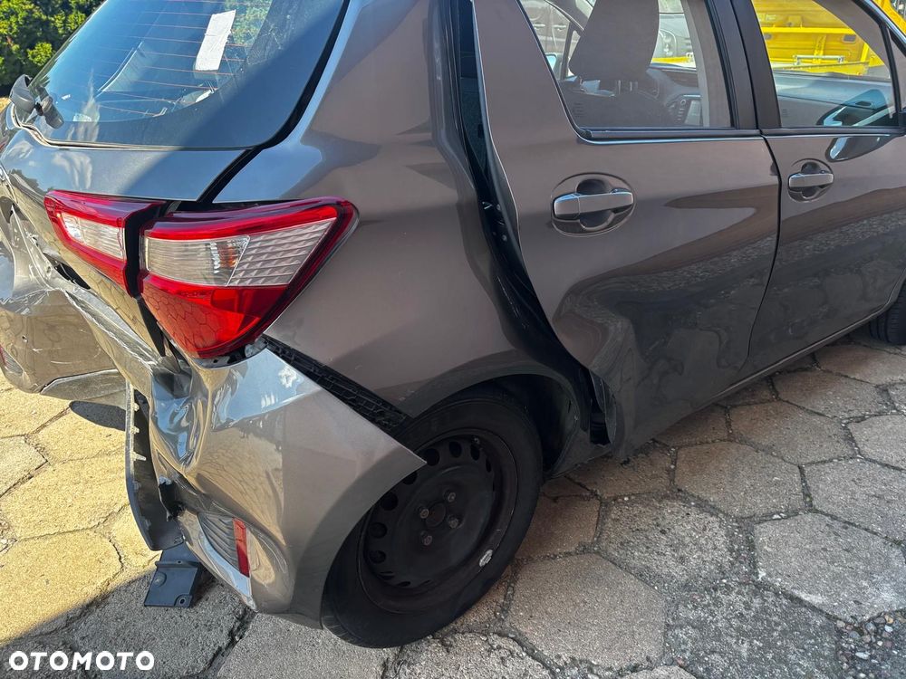 Toyota Yaris - 7