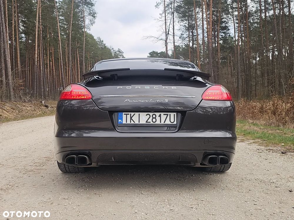 Porsche Panamera Turbo S - 20