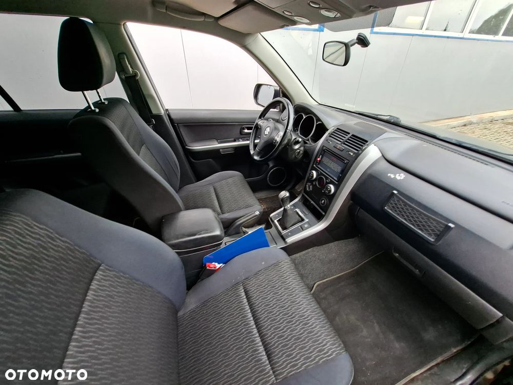Suzuki Grand Vitara 1.9 DDiS Club - 10