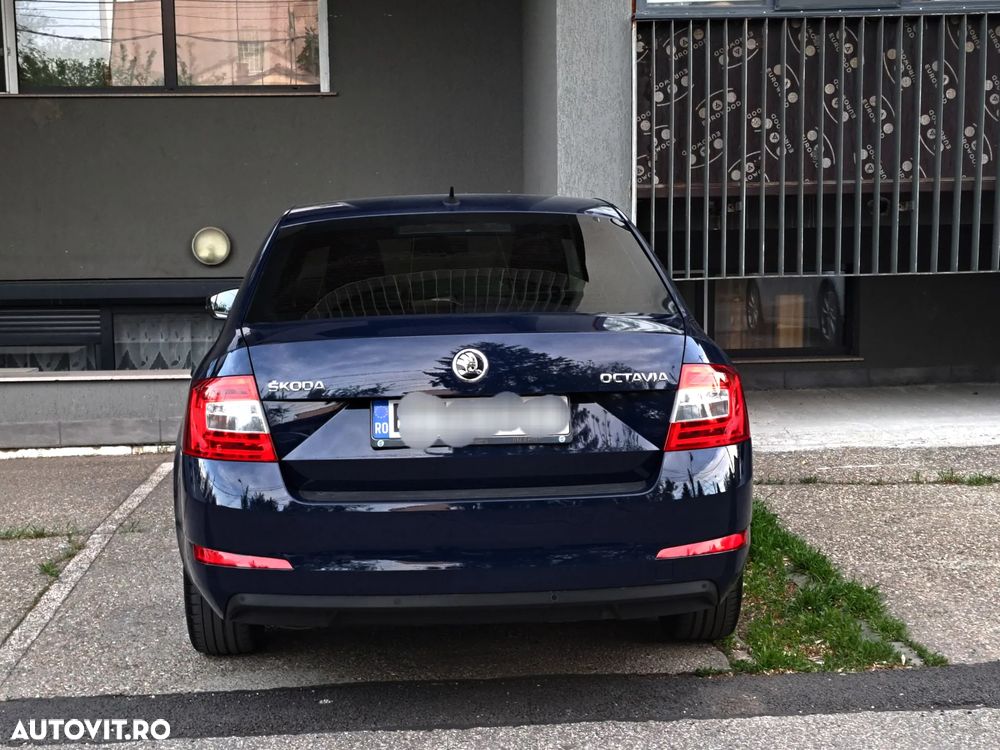 Skoda Octavia 2.0 TDI AMBITION DSG - 3