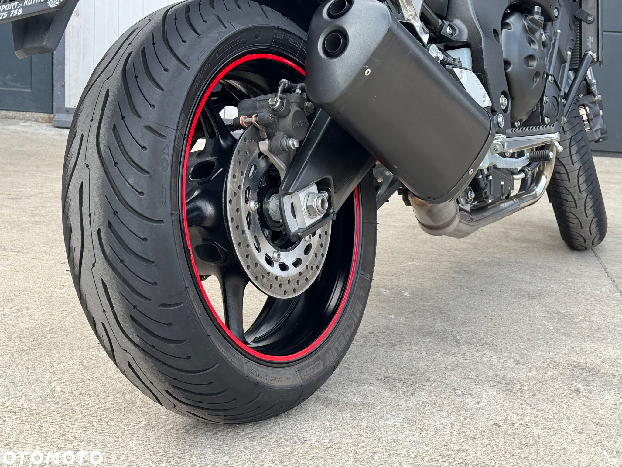 Yamaha FZ8 - 5