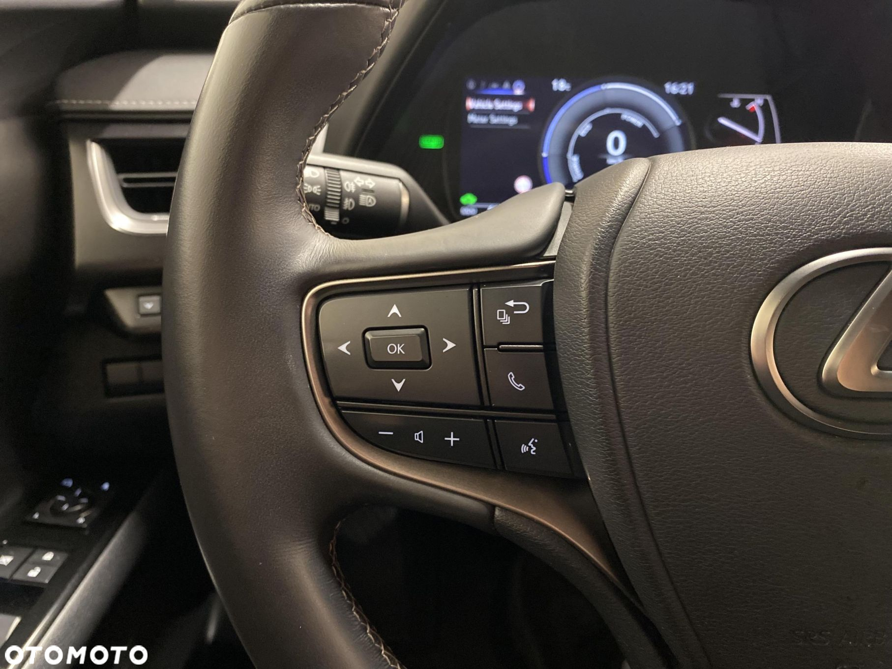 Lexus UX - 13