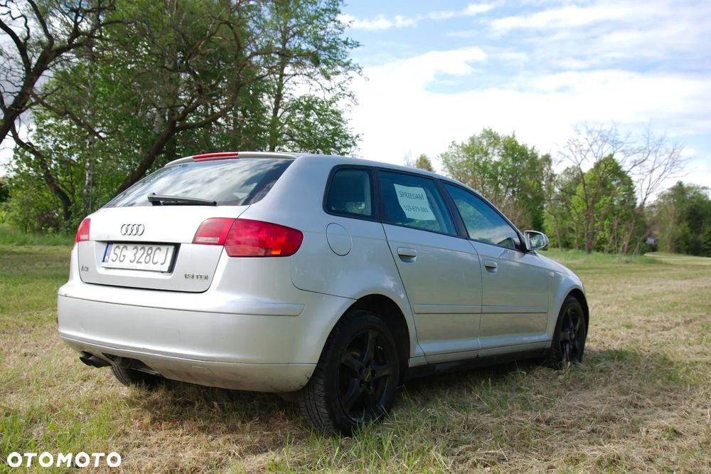 Audi A3 Sportback - 3