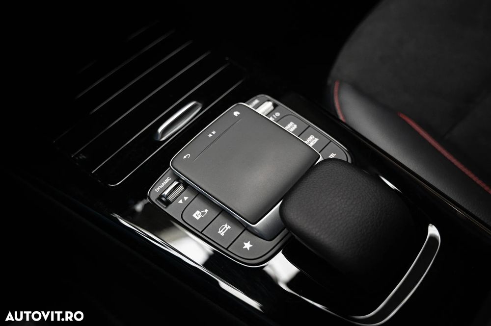 Mercedes-Benz A 220 d Sedan 8G-DCT AMG Line - 16