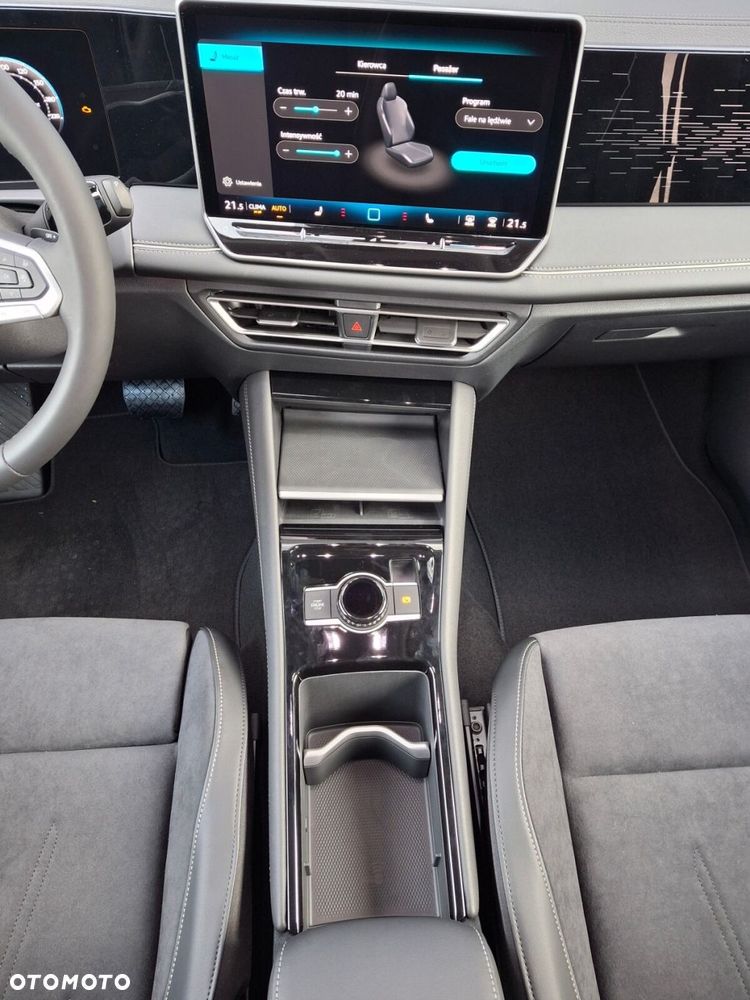 Volkswagen Tiguan - 26