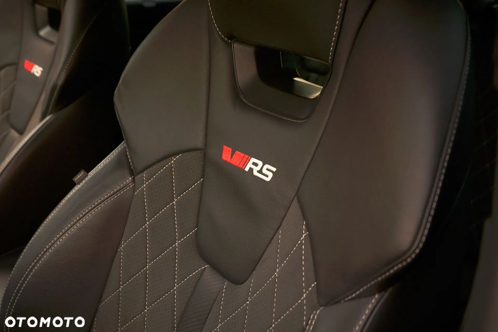 Skoda Octavia 2.0 TDI DSG RS - 27