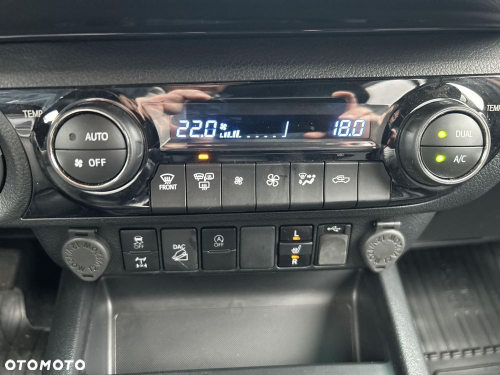 Toyota Hilux 2.8 D-4D Double Cab Invincible 4x4 - 17