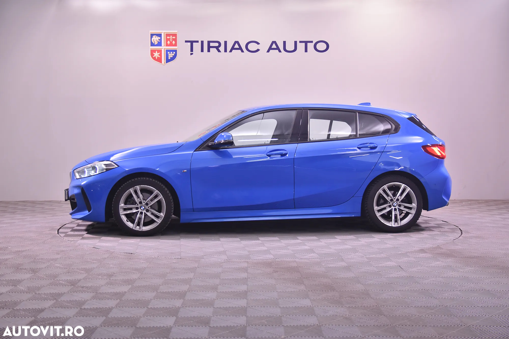 BMW Seria 1 118i Aut. M Sport - 2