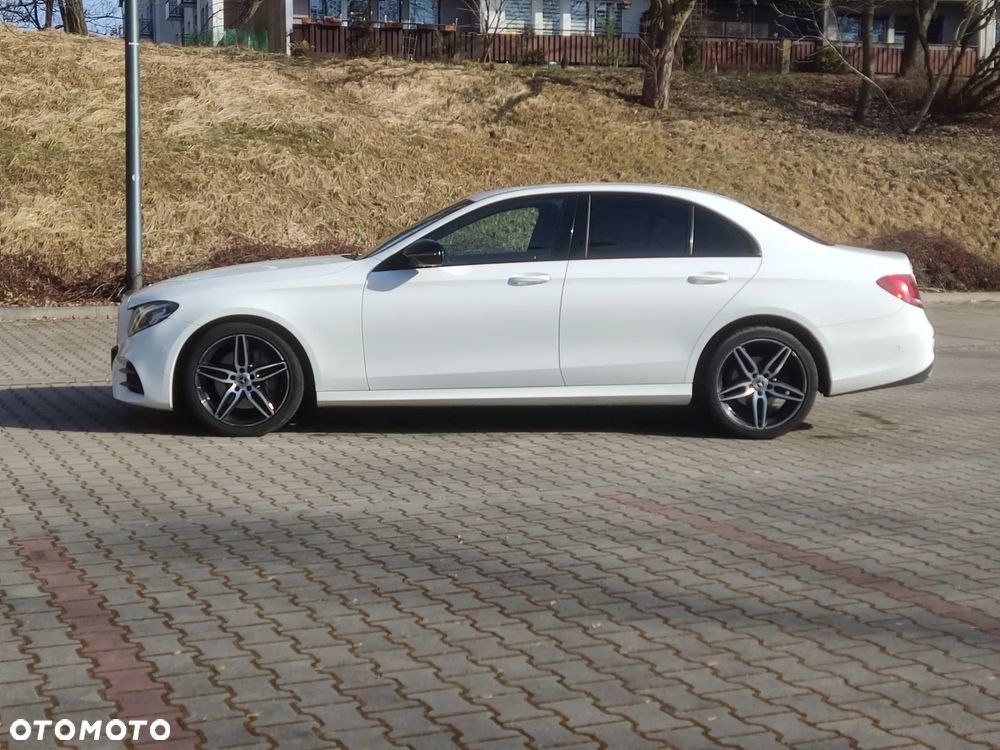 Mercedes-Benz Klasa E 220 d 4-Matic 9G-TRONIC - 14