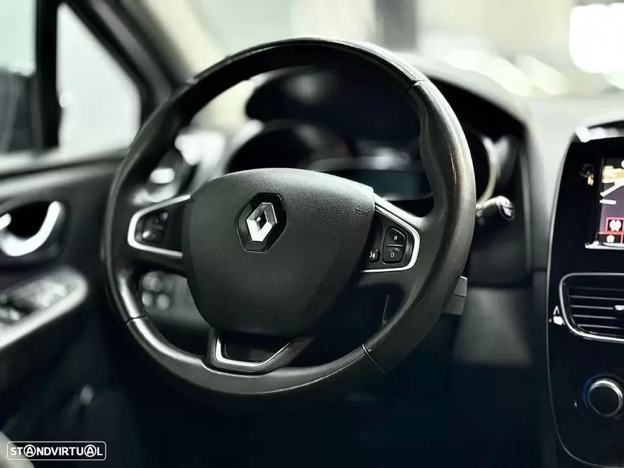Renault Clio Sport Tourer 1.5 dCi Limited — fotografia 20