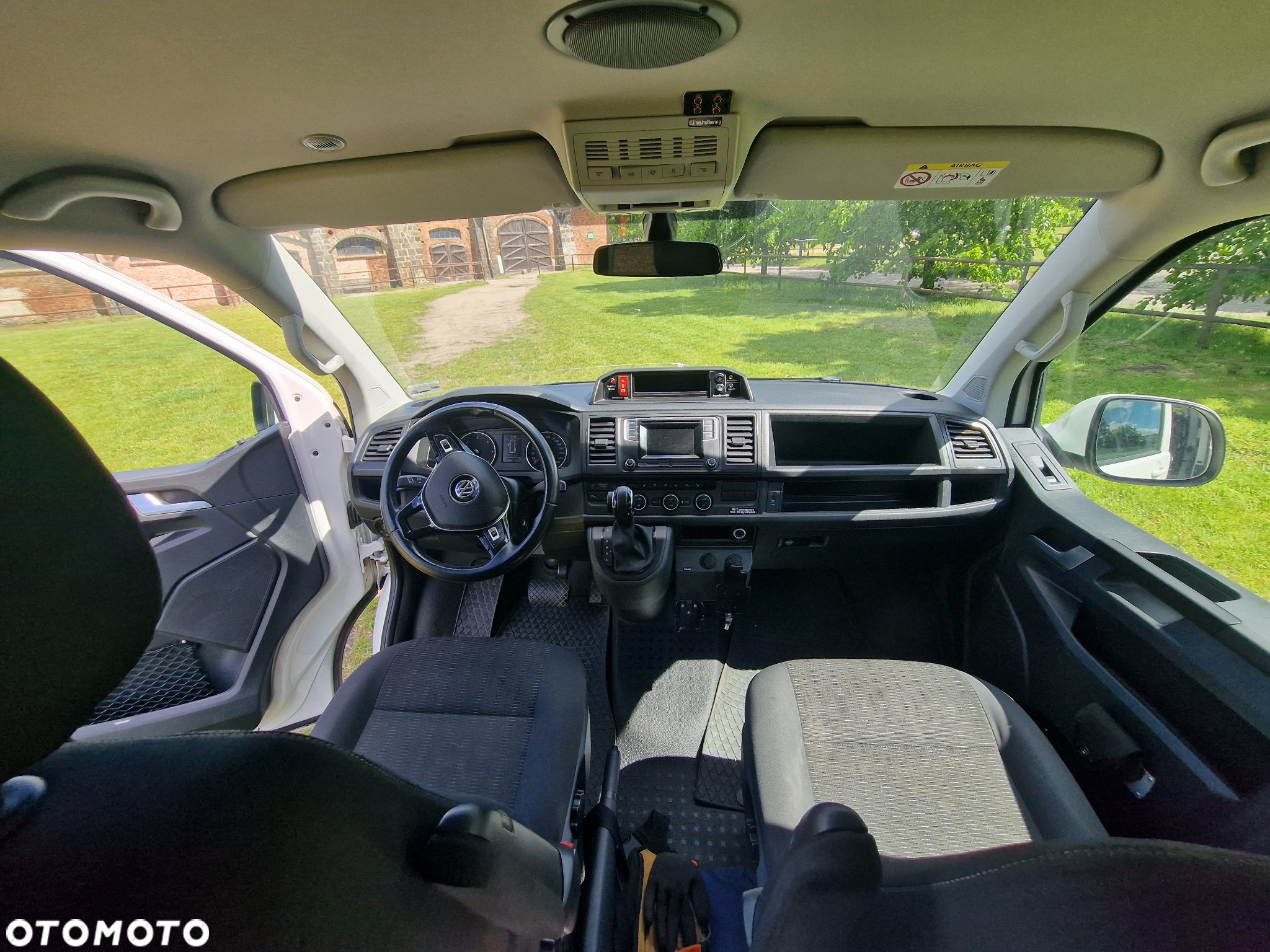 Volkswagen Caravelle 2.0 TDI L2 Comfortline DSG - 9