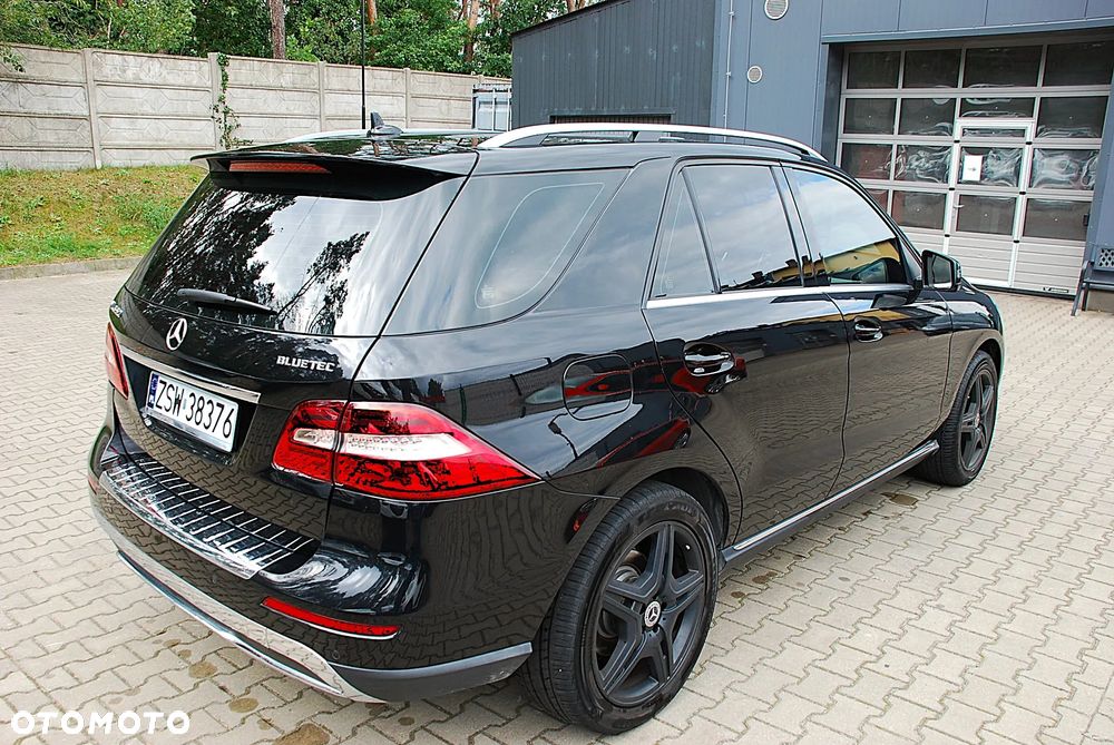 Mercedes-Benz ML 350 BlueTec 4-Matic - 9