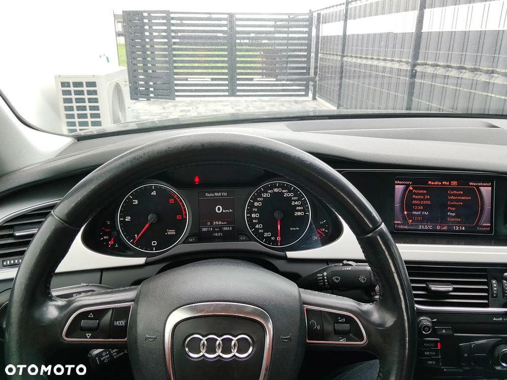Audi A4 Limousine - 6