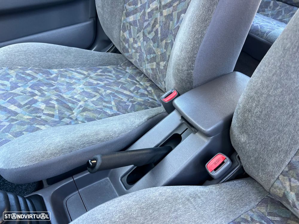 Nissan Almera 1.4 SLX AC - 25