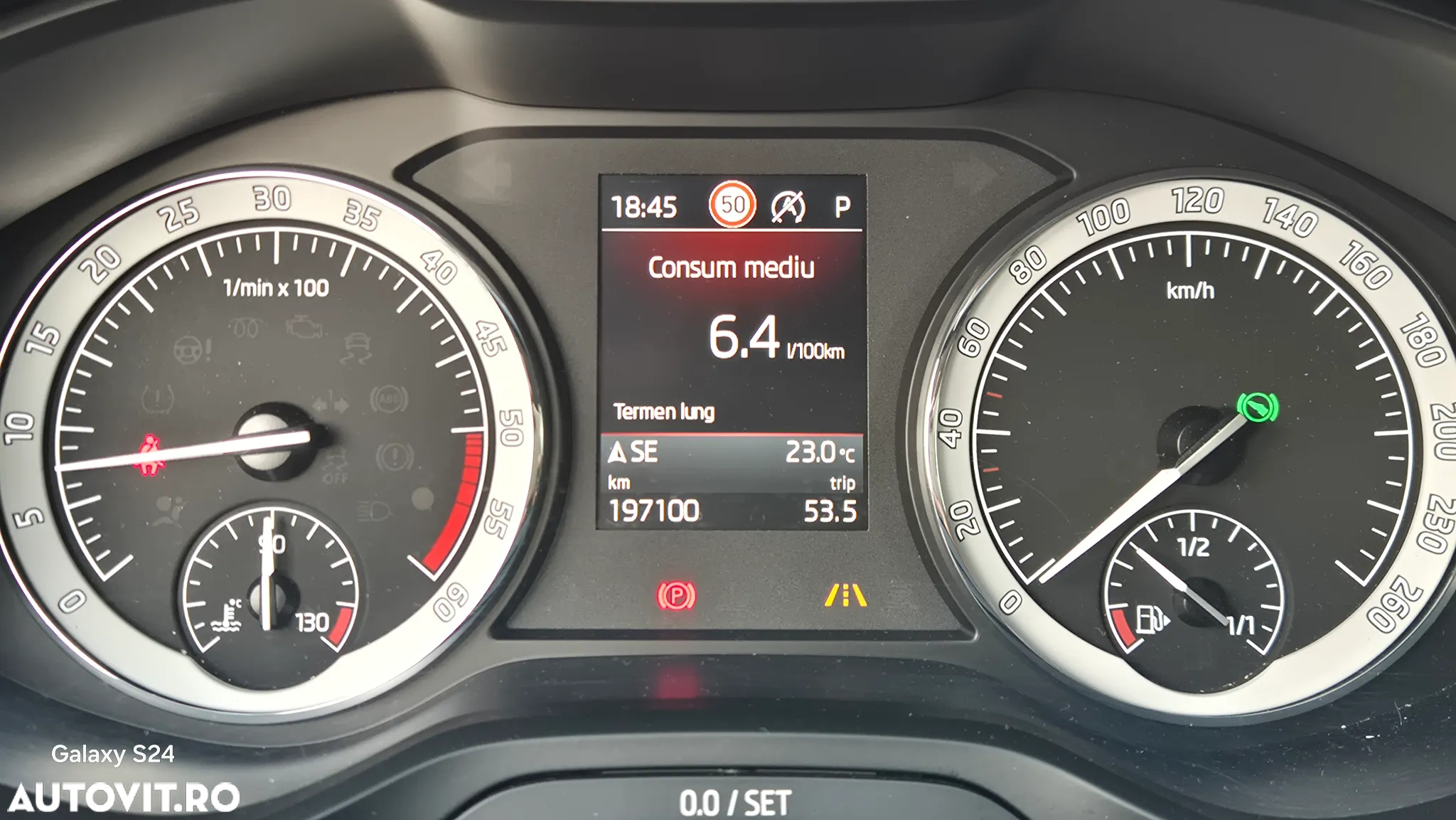 Skoda Karoq 2.0 TDI SCR 4x4 DSG Style - 27