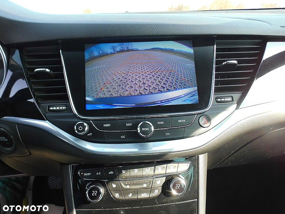 Opel Astra 1.4 Turbo Start/Stop Business - 26