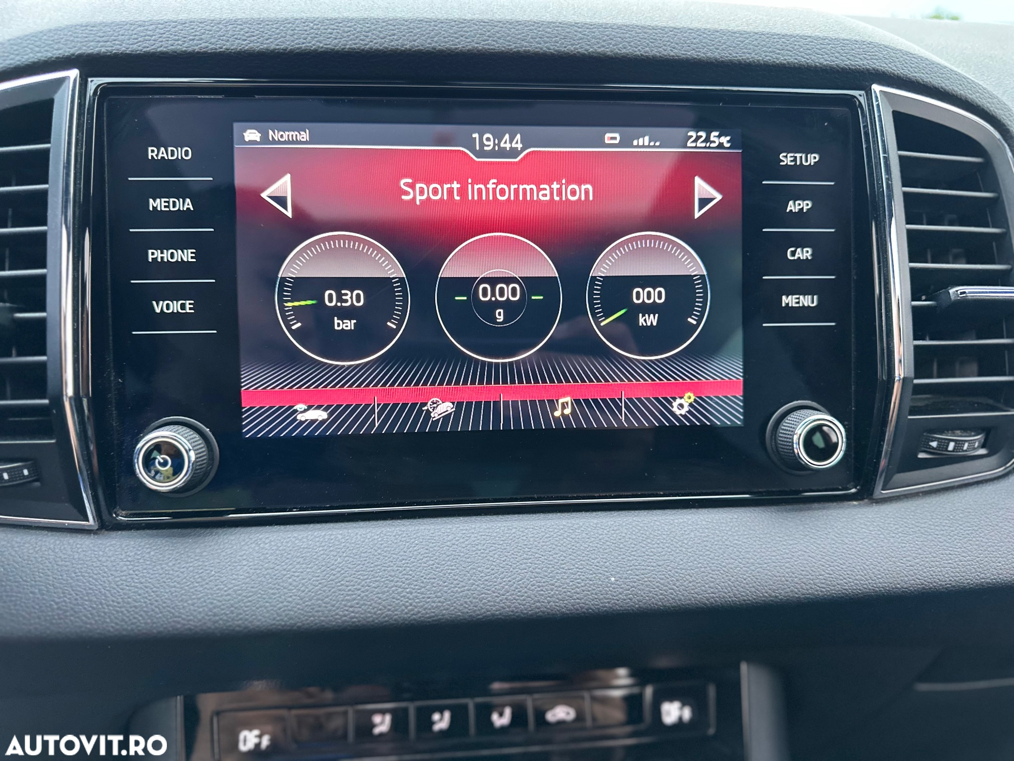Skoda Karoq 2.0 TSI 4X4 DSG Sportline - 13