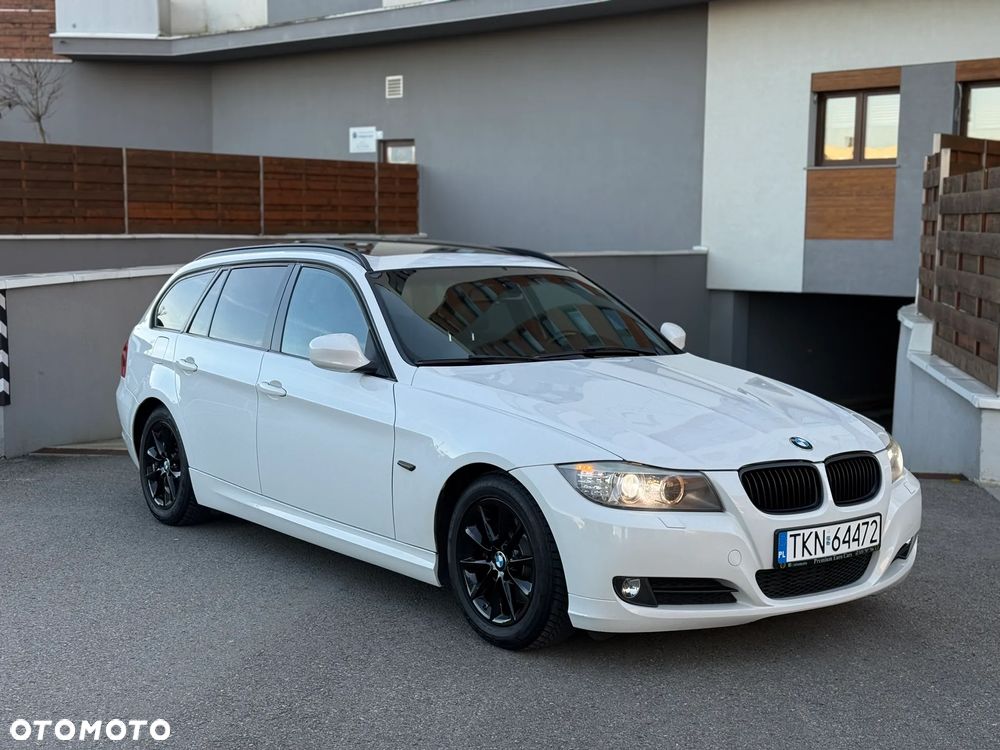 BMW Seria 3 320d Efficient Dynamics Sport Line