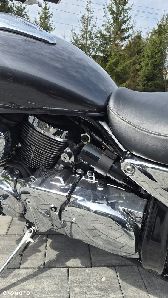 Suzuki Boulevard - 10