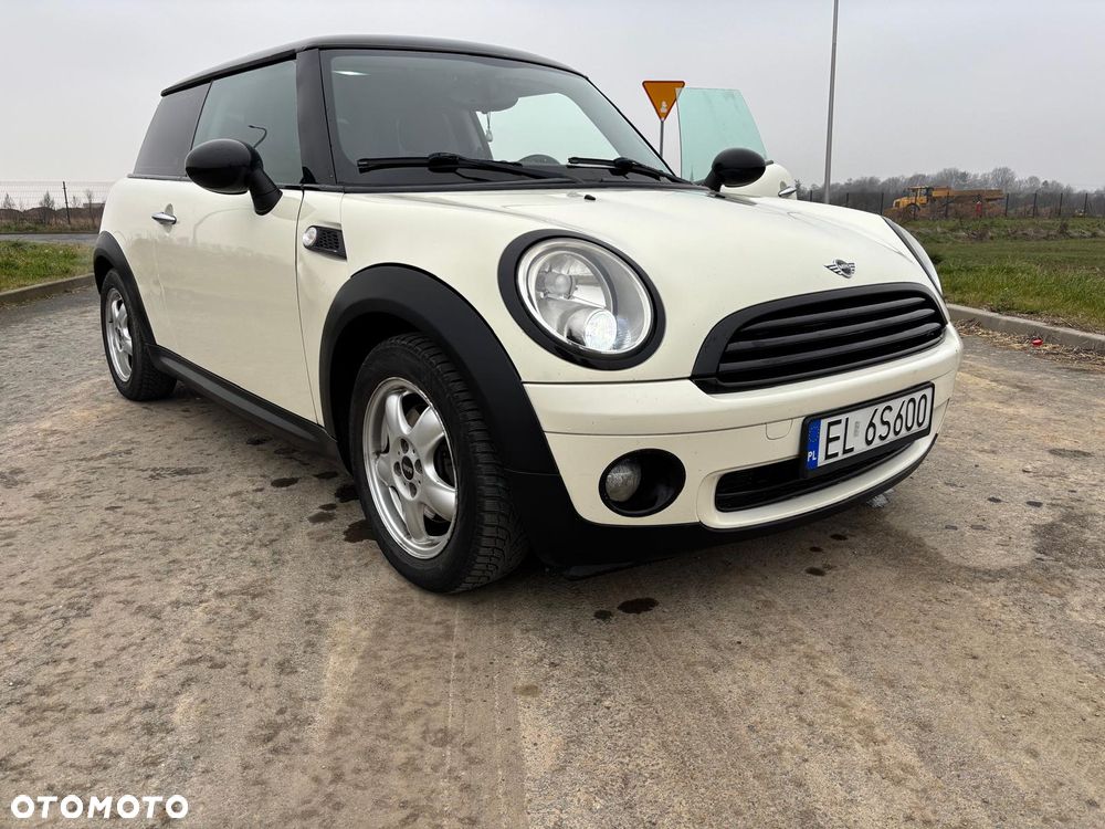 MINI Cooper Standard - 12