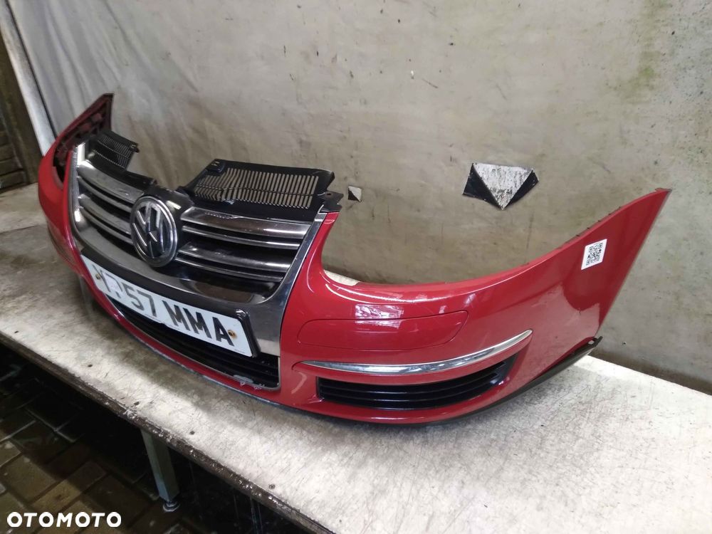 ^ ZDERZAK PRZÓD PRZEDNI VOLKSWAGEN VW GOLF V 5 KOMBI JETTA LY3D CZERWONY HALOGENY - 2