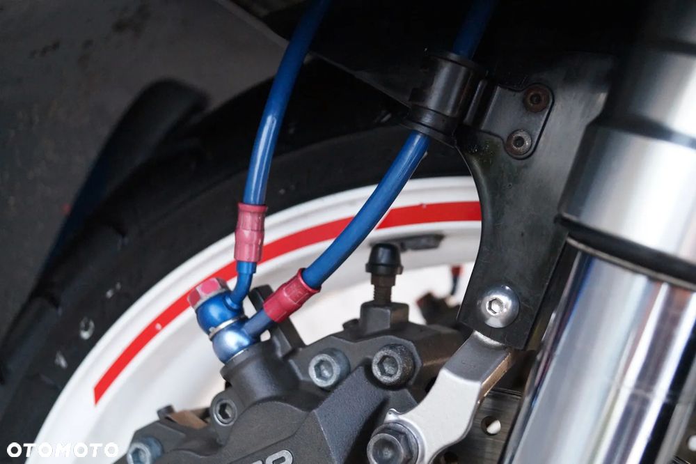 Suzuki GSX-R - 17