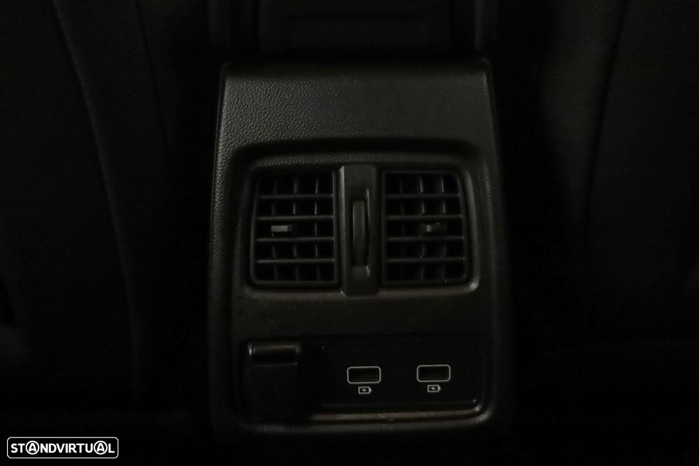 Renault Captur 1.0 TCe Techno Bi-Fuel - 26