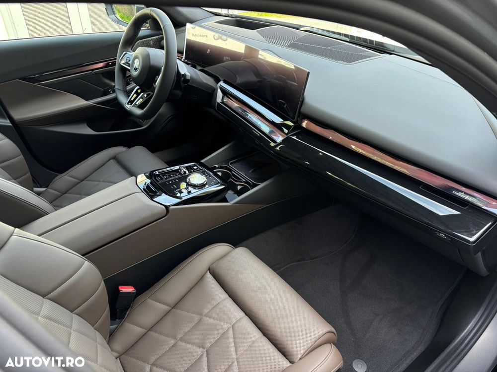 BMW Seria 5 530e xDrive Aut. - 13