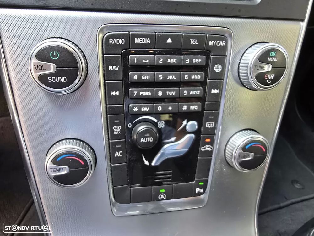 Volvo V60 2.0 D2 Momentum Drive - 18