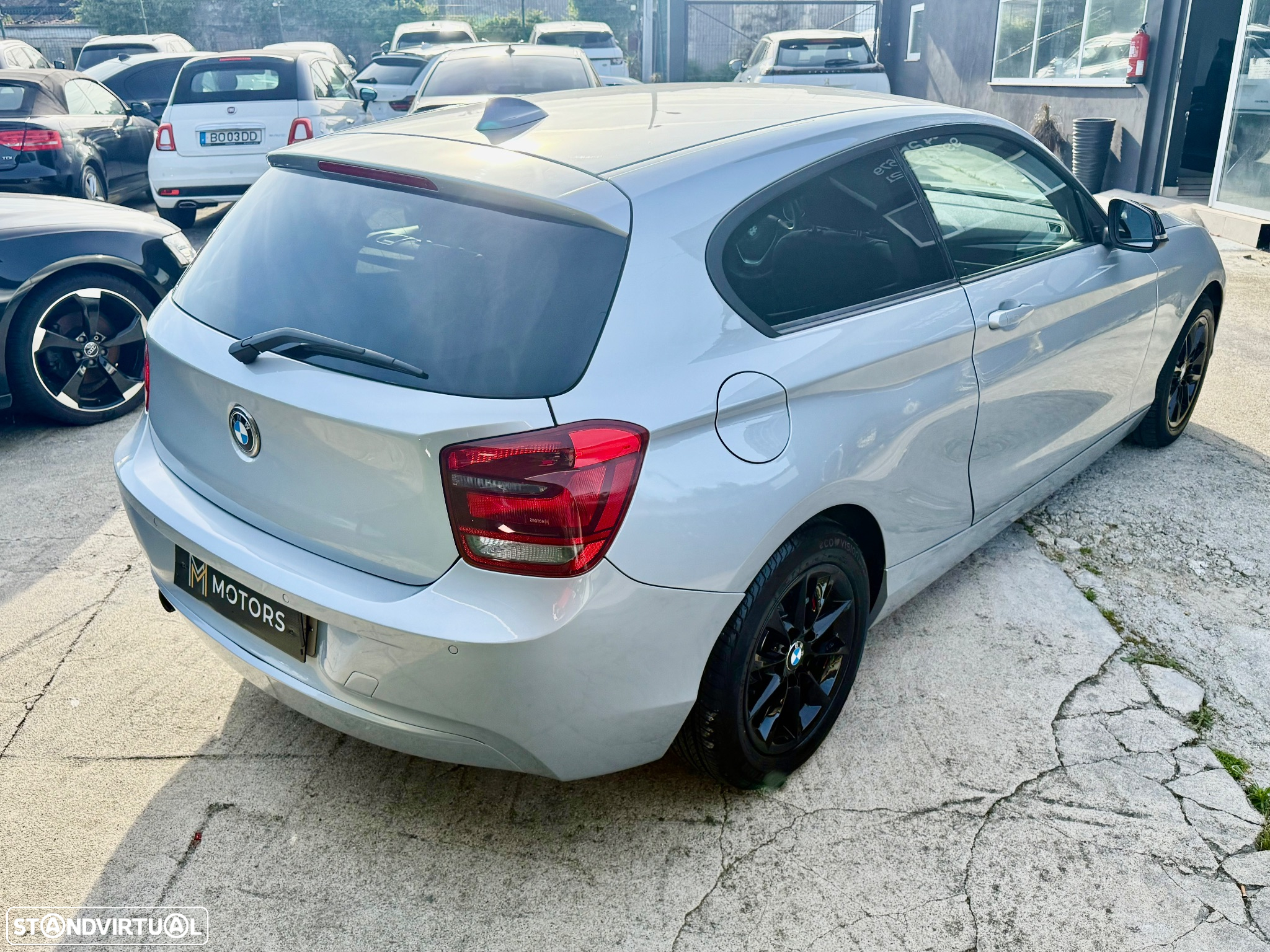 BMW 116 d Line Sport - 24