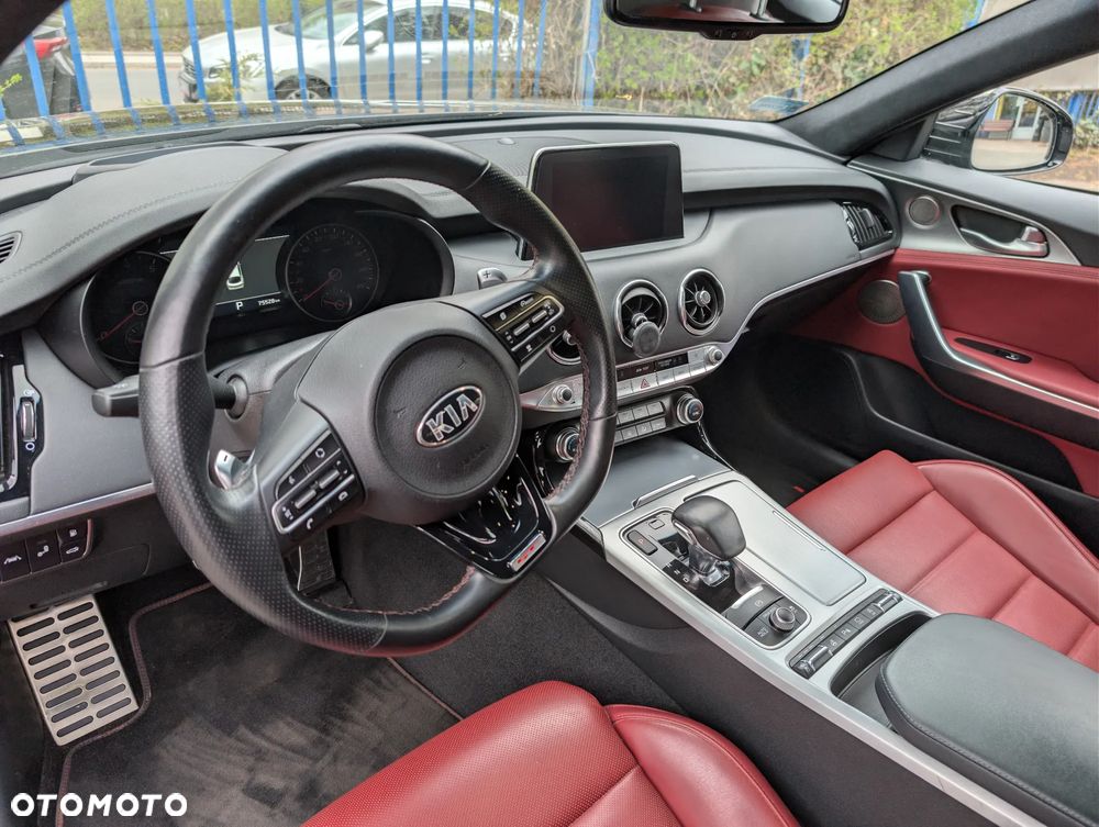 Kia Stinger 3.3 T-GDI V6 GT AWD - 13