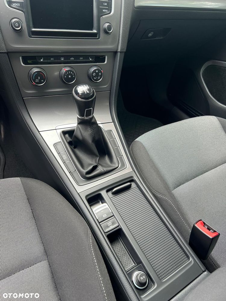 Volkswagen Golf 1.2 TSI BMT Start - 12