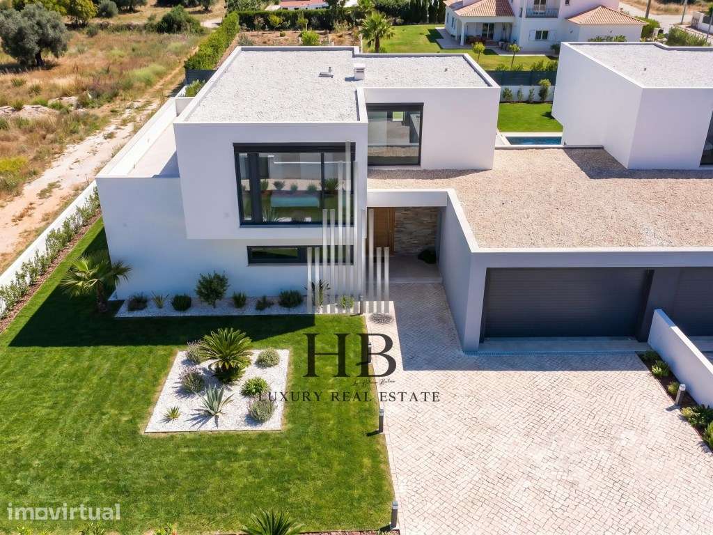 Moradia T4 de Luxo com Piscina e Jardim | Gouveia | Sintra - Grande imagem: 5/60