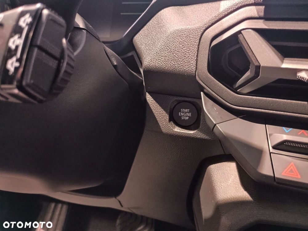 Dacia Duster 1.8 Full Hybrid 155 Journey MMT - 29