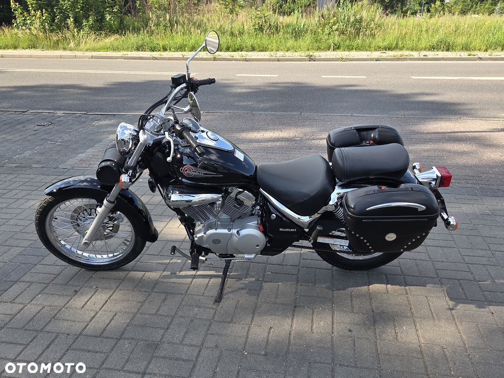 Suzuki Intruder - 30