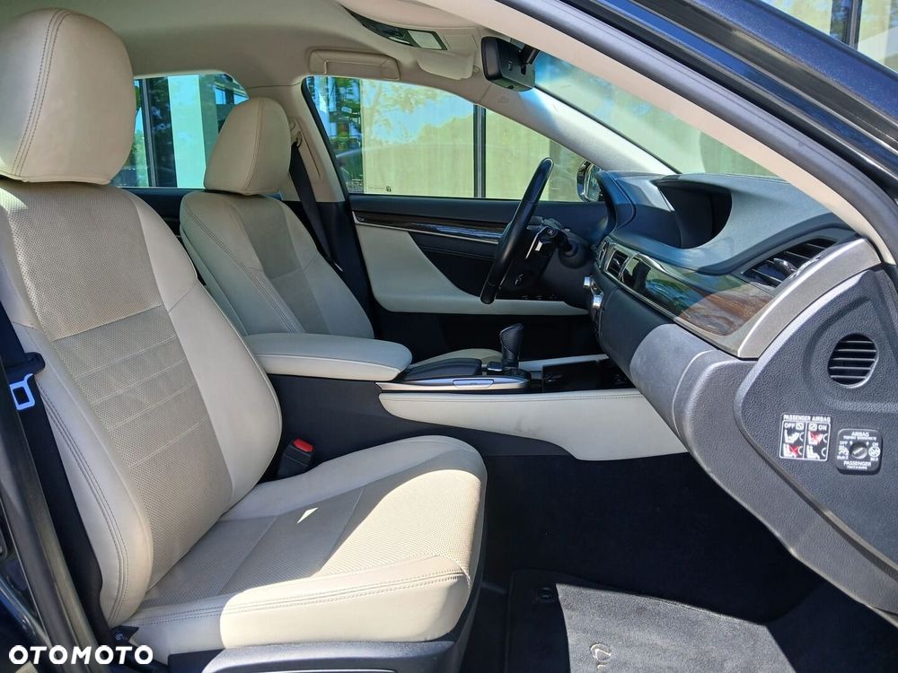 Lexus GS - 28