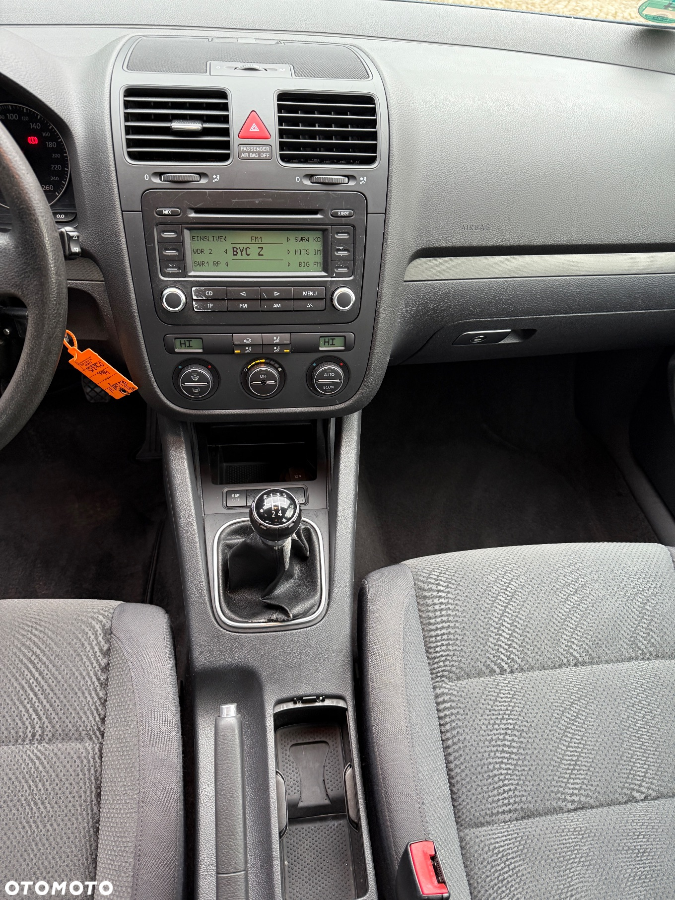 Volkswagen Golf 1.6 Comfortline - 16