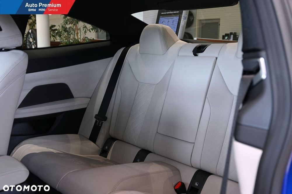BMW Seria 4 M440i xDrive mHEV - 14