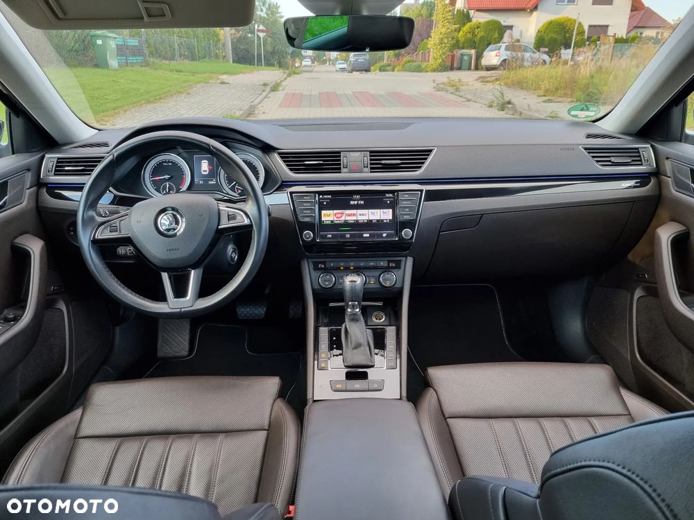 Skoda Superb 2.0 TDI L&K DSG - 11
