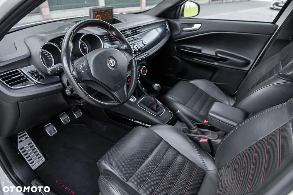 Alfa Romeo Giulietta 1750 TBi Quadrifoglio Verde - 15