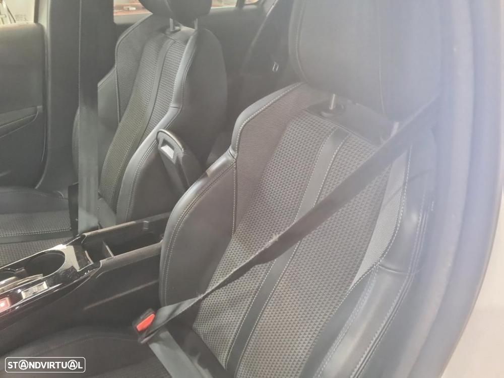 Peugeot 208 1.5 BlueHDi GT - 6