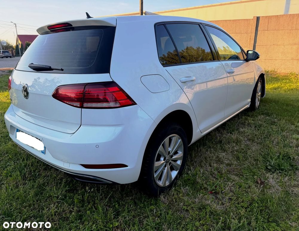 Volkswagen Golf - 6