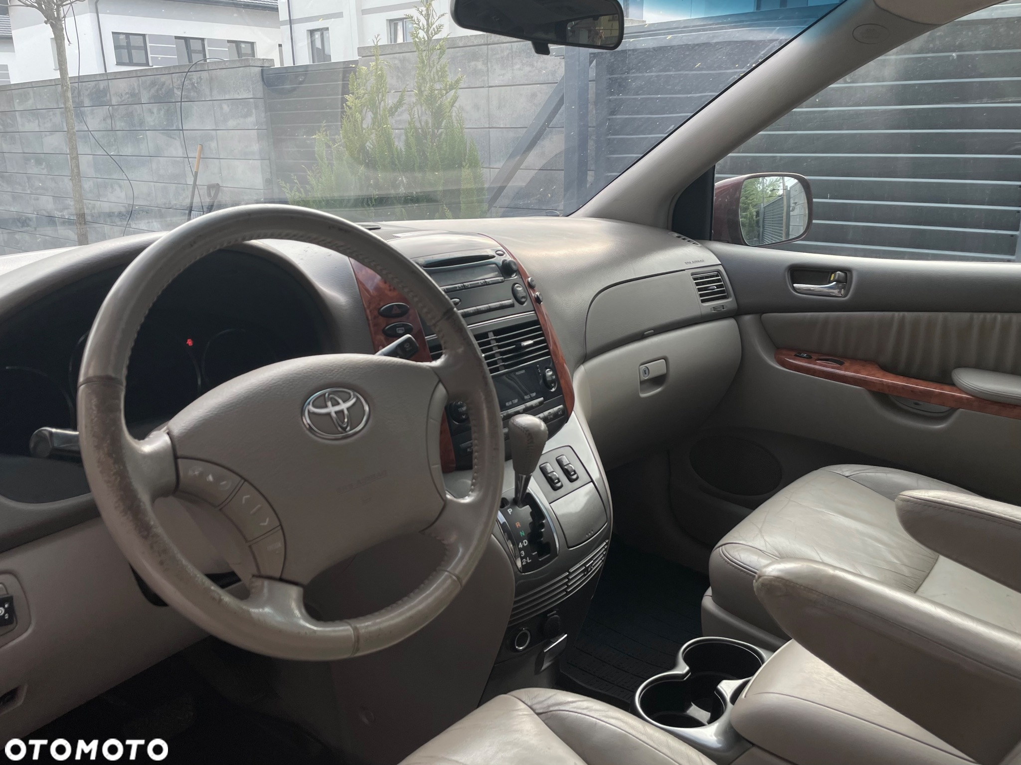 Toyota Sienna - 9