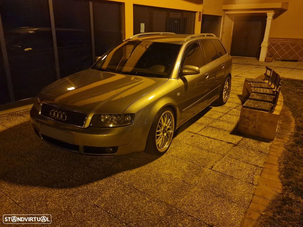 Audi A4 Avant - 1