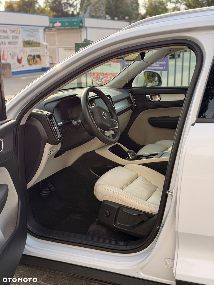Volvo XC 40 T3 Momentum Pro - 11