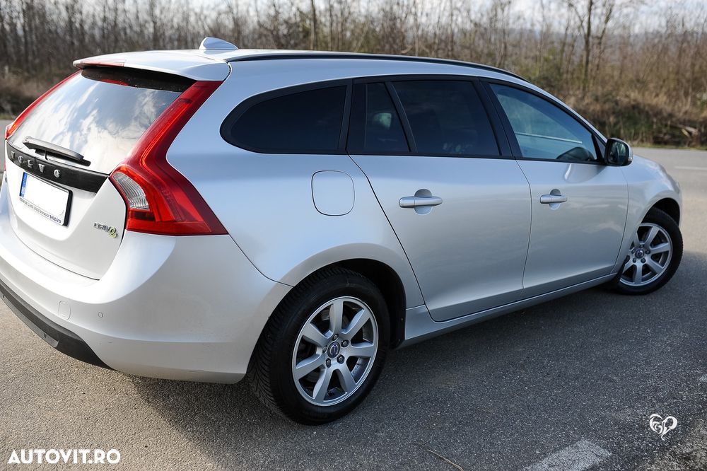Volvo V60 D2 Start-Stop Kinetic - 9
