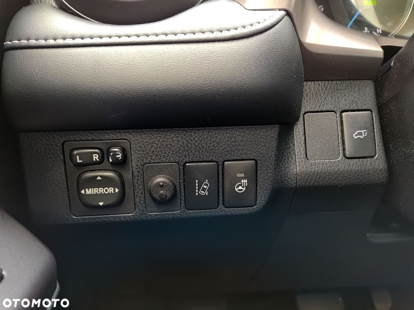 Toyota RAV4 - 24