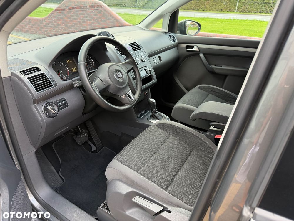 Volkswagen Touran 1.6 TDI DPF BlueMotion Technology DSG Trendline - 9